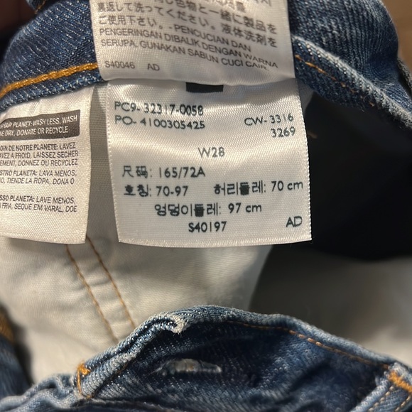 Levi 501 shorts - Picture 9 of 10